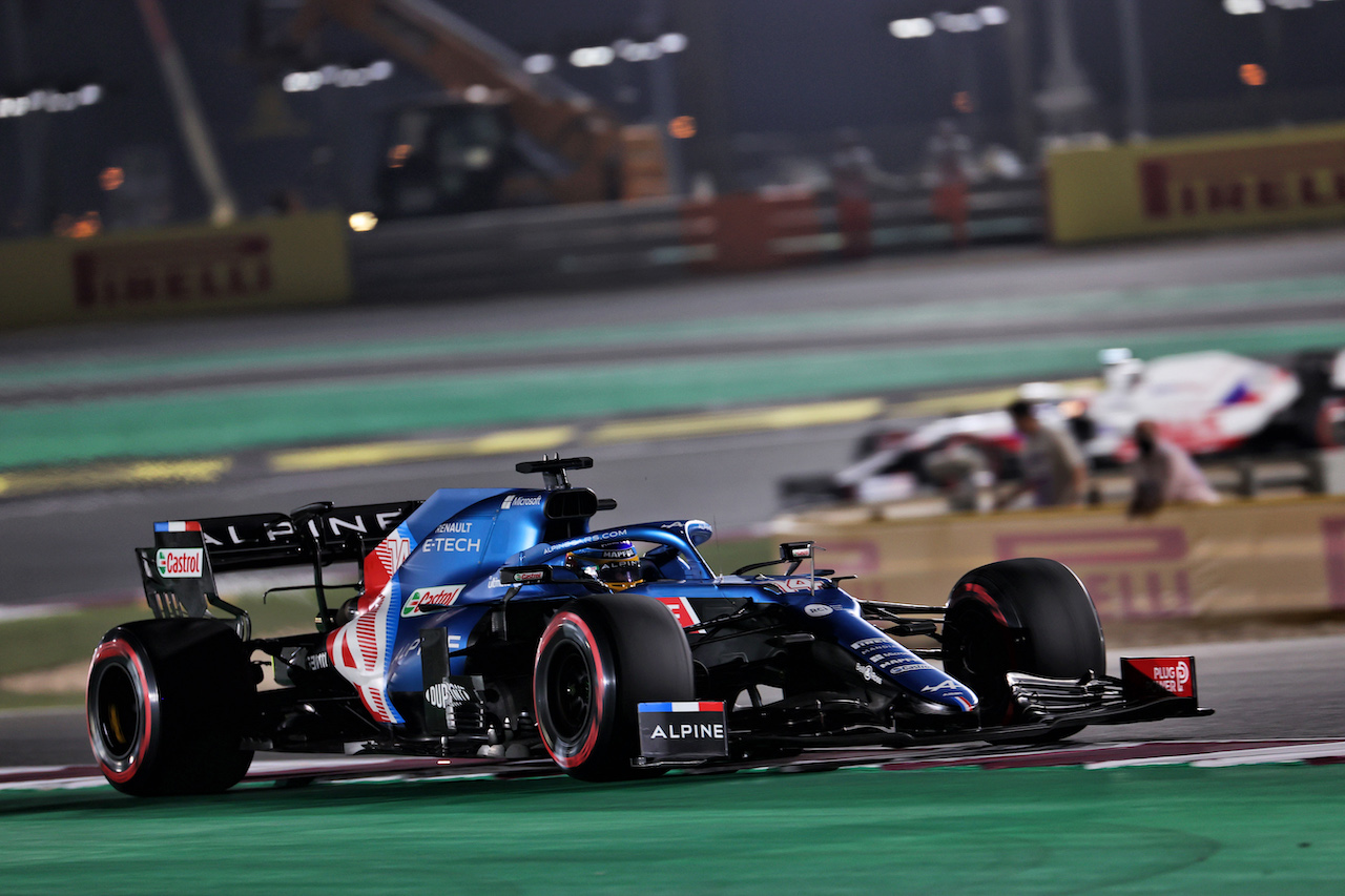 GP QATAR, Fernando Alonso (ESP) Alpine F1 Team A521.
20.11.2021. Formula 1 World Championship, Rd 20, Qatar Grand Prix, Doha, Qatar, Qualifiche Day.
- www.xpbimages.com, EMail: requests@xpbimages.com © Copyright: Batchelor / XPB Images