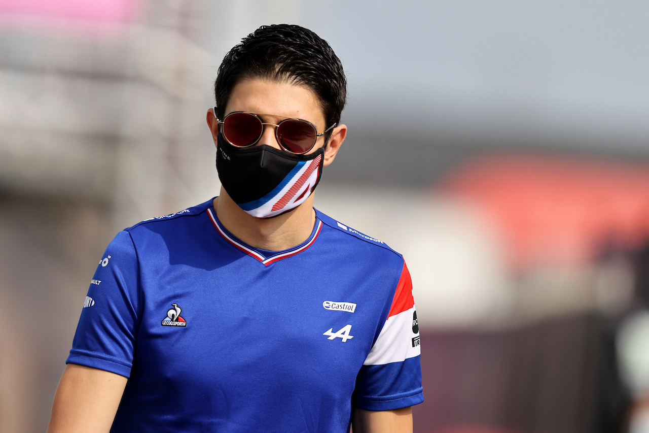 GP QATAR, Esteban Ocon (FRA) Alpine F1 Team.
20.11.2021. Formula 1 World Championship, Rd 20, Qatar Grand Prix, Doha, Qatar, Qualifiche Day.
- www.xpbimages.com, EMail: requests@xpbimages.com © Copyright: Moy / XPB Images