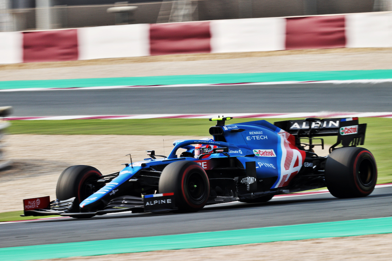 GP QATAR, Esteban Ocon (FRA) Alpine F1 Team A521.
19.11.2021 Formula 1 World Championship, Rd 20, Qatar Grand Prix, Doha, Qatar, Practice Day.
- www.xpbimages.com, EMail: requests@xpbimages.com © Copyright: Moy / XPB Images