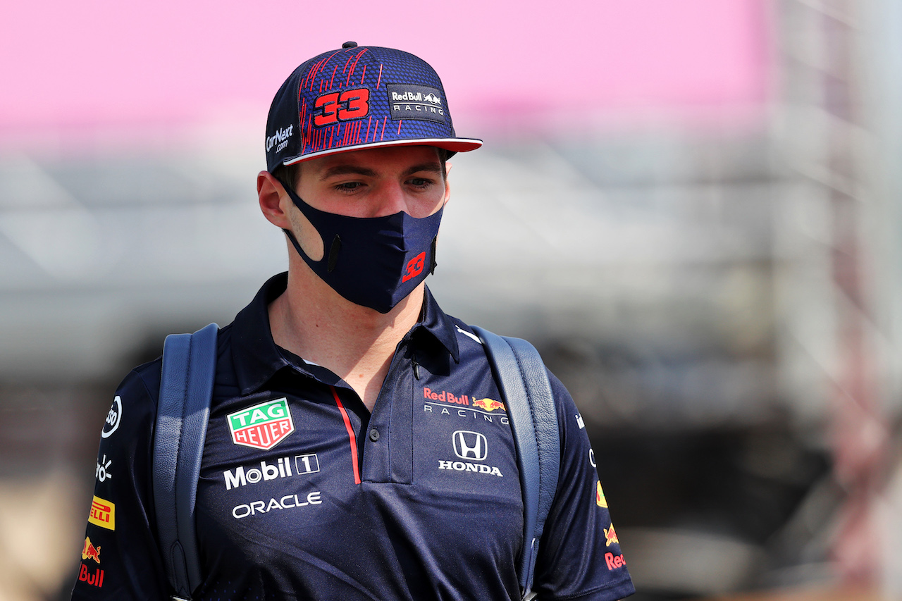 GP QATAR, Max Verstappen (NLD) Red Bull Racing.
19.11.2021 Formula 1 World Championship, Rd 20, Qatar Grand Prix, Doha, Qatar, Practice Day.
- www.xpbimages.com, EMail: requests@xpbimages.com © Copyright: Moy / XPB Images