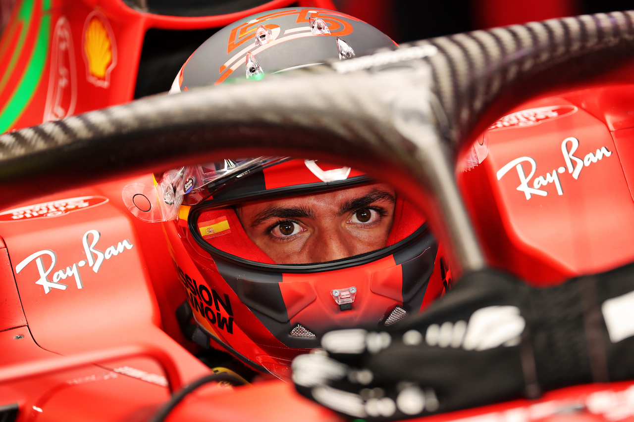GP QATAR, Carlos Sainz Jr (ESP) Ferrari SF-21.
19.11.2021 Formula 1 World Championship, Rd 20, Qatar Grand Prix, Doha, Qatar, Practice Day.
- www.xpbimages.com, EMail: requests@xpbimages.com © Copyright: Batchelor / XPB Images