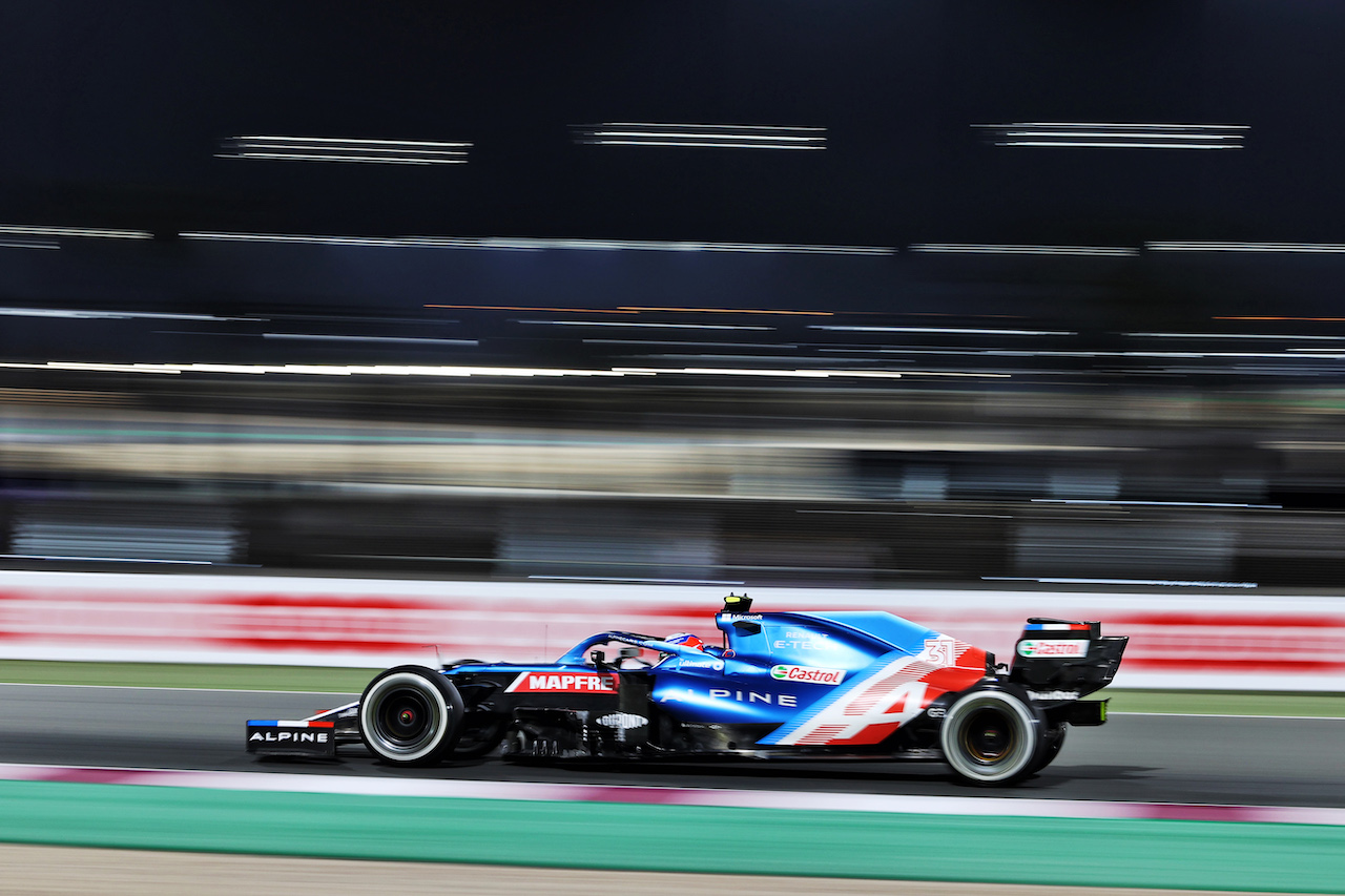 GP QATAR, Esteban Ocon (FRA) Alpine F1 Team A521.
19.11.2021 Formula 1 World Championship, Rd 20, Qatar Grand Prix, Doha, Qatar, Practice Day.
- www.xpbimages.com, EMail: requests@xpbimages.com © Copyright: Moy / XPB Images