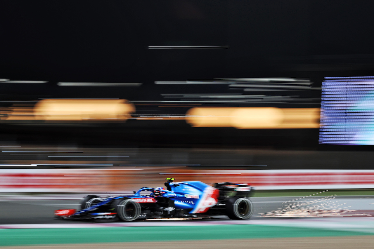 GP QATAR, Esteban Ocon (FRA) Alpine F1 Team A521.
19.11.2021 Formula 1 World Championship, Rd 20, Qatar Grand Prix, Doha, Qatar, Practice Day.
- www.xpbimages.com, EMail: requests@xpbimages.com © Copyright: Moy / XPB Images