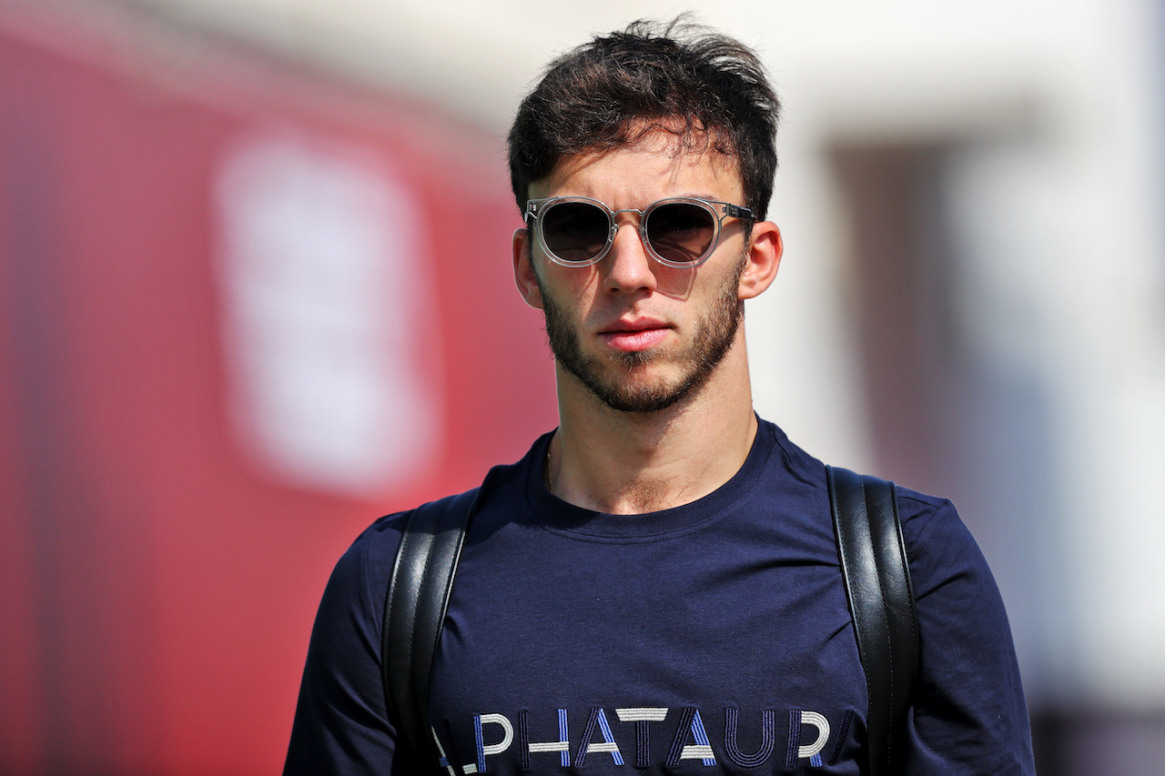 GP QATAR, Pierre Gasly (FRA) AlphaTauri.
19.11.2021 Formula 1 World Championship, Rd 20, Qatar Grand Prix, Doha, Qatar, Practice Day.
- www.xpbimages.com, EMail: requests@xpbimages.com © Copyright: Moy / XPB Images