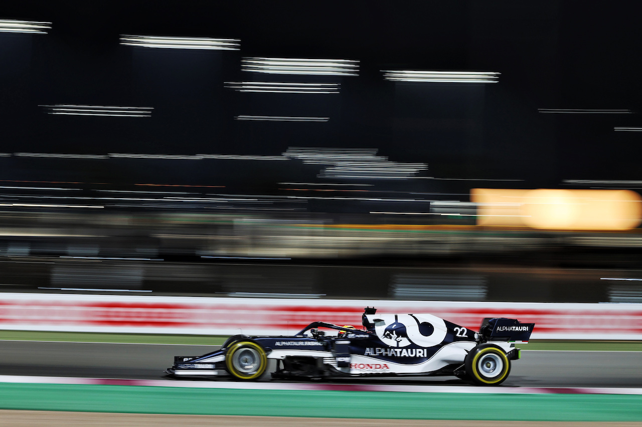 GP QATAR, Yuki Tsunoda (JPN) AlphaTauri AT02.
19.11.2021 Formula 1 World Championship, Rd 20, Qatar Grand Prix, Doha, Qatar, Practice Day.
- www.xpbimages.com, EMail: requests@xpbimages.com © Copyright: Moy / XPB Images