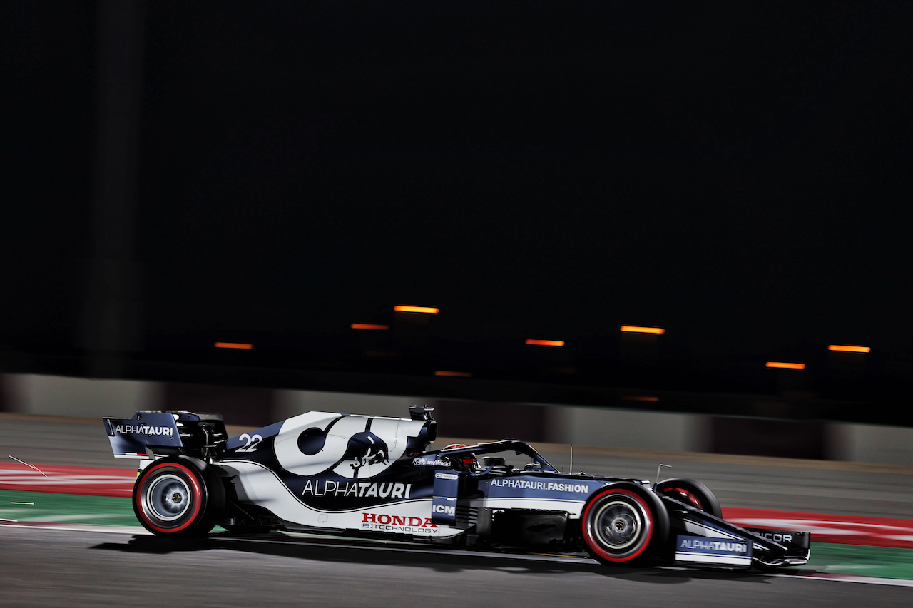 GP QATAR, Yuki Tsunoda (JPN) AlphaTauri AT02.
19.11.2021 Formula 1 World Championship, Rd 20, Qatar Grand Prix, Doha, Qatar, Practice Day.
- www.xpbimages.com, EMail: requests@xpbimages.com © Copyright: Batchelor / XPB Images