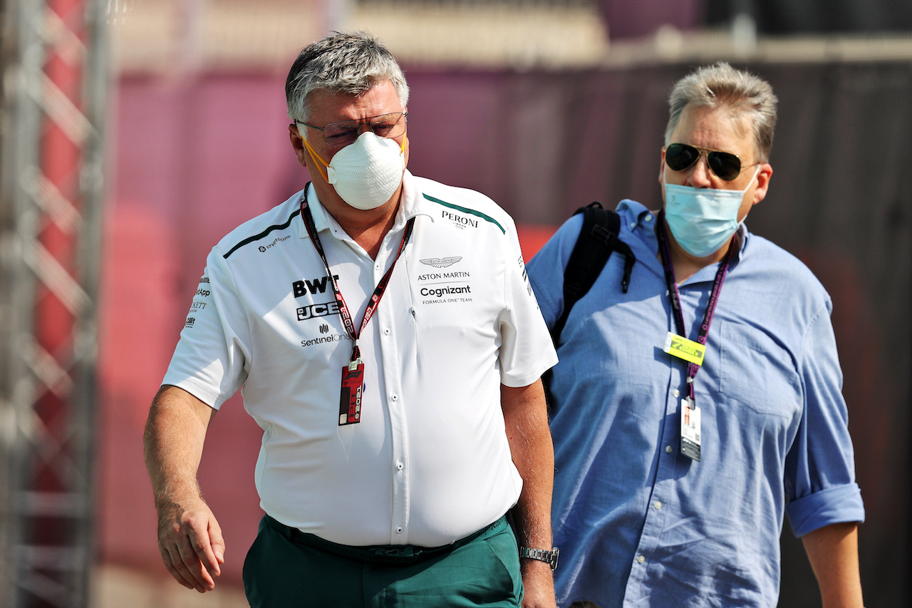 GP QATAR, Otmar Szafnauer (USA) Aston Martin F1 Team Principal e CEO.
19.11.2021 Formula 1 World Championship, Rd 20, Qatar Grand Prix, Doha, Qatar, Practice Day.
- www.xpbimages.com, EMail: requests@xpbimages.com © Copyright: Moy / XPB Images