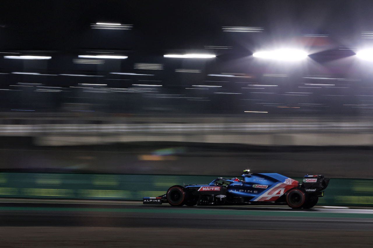 GP QATAR, Esteban Ocon (FRA) Alpine F1 Team A521.
19.11.2021 Formula 1 World Championship, Rd 20, Qatar Grand Prix, Doha, Qatar, Practice Day.
- www.xpbimages.com, EMail: requests@xpbimages.com © Copyright: Moy / XPB Images