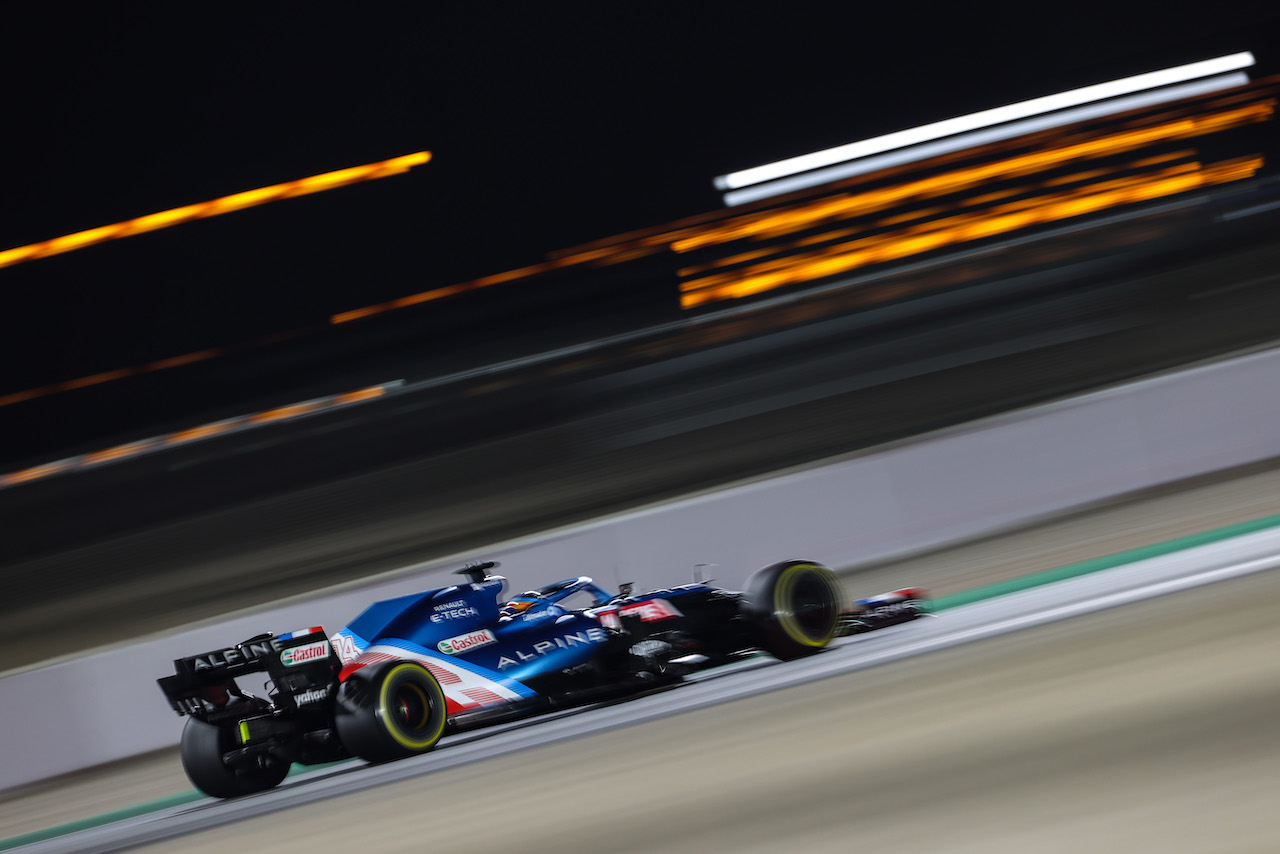 GP QATAR, Fernando Alonso (ESP) Alpine F1 Team A521.
19.11.2021 Formula 1 World Championship, Rd 20, Qatar Grand Prix, Doha, Qatar, Practice Day.
- www.xpbimages.com, EMail: requests@xpbimages.com © Copyright: Charniaux / XPB Images