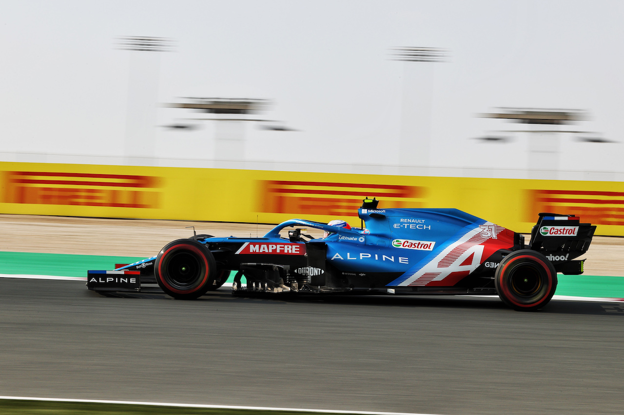 GP QATAR, Esteban Ocon (FRA) Alpine F1 Team A521.
19.11.2021 Formula 1 World Championship, Rd 20, Qatar Grand Prix, Doha, Qatar, Practice Day.
- www.xpbimages.com, EMail: requests@xpbimages.com © Copyright: Moy / XPB Images
