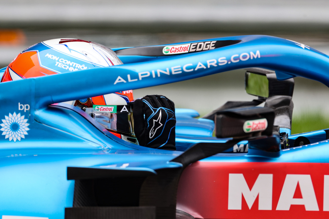GP RUSSIA, Esteban Ocon (FRA) Alpine F1 Team A521 on the grid.
26.09.2021. Formula 1 World Championship, Rd 15, Russian Grand Prix, Sochi Autodrom, Sochi, Russia, Gara Day.
- www.xpbimages.com, EMail: requests@xpbimages.com © Copyright: Charniaux / XPB Images