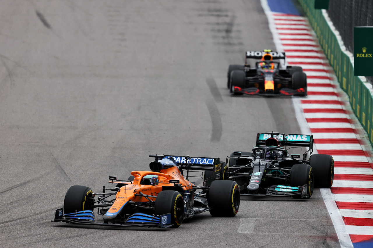 GP RUSSIA, Daniel Ricciardo (AUS) McLaren MCL35M.
26.09.2021. Formula 1 World Championship, Rd 15, Russian Grand Prix, Sochi Autodrom, Sochi, Russia, Gara Day.
- www.xpbimages.com, EMail: requests@xpbimages.com © Copyright: Moy / XPB Images