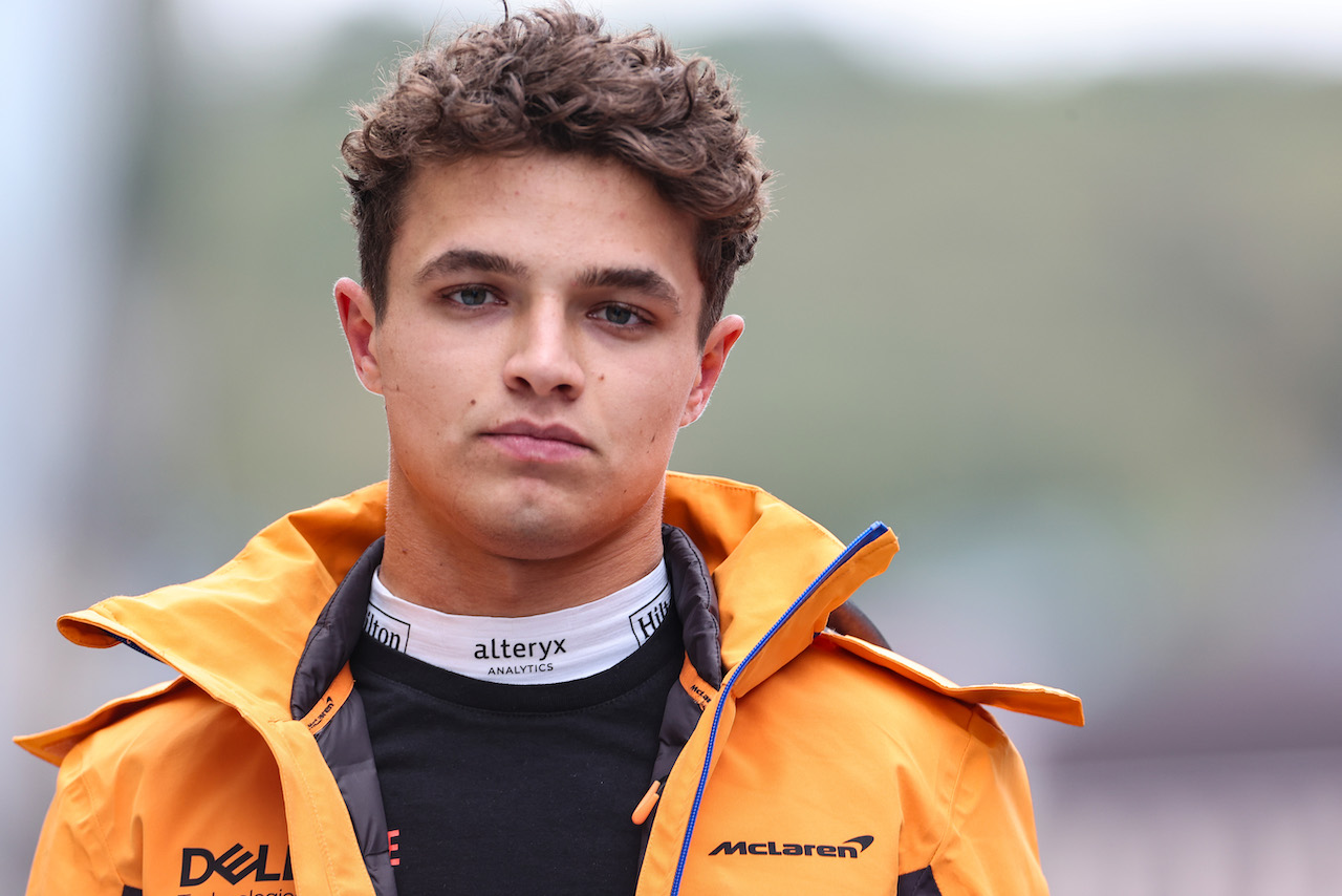 GP RUSSIA, Lando Norris (GBR) McLaren on the grid.
26.09.2021. Formula 1 World Championship, Rd 15, Russian Grand Prix, Sochi Autodrom, Sochi, Russia, Gara Day.
- www.xpbimages.com, EMail: requests@xpbimages.com © Copyright: Charniaux / XPB Images