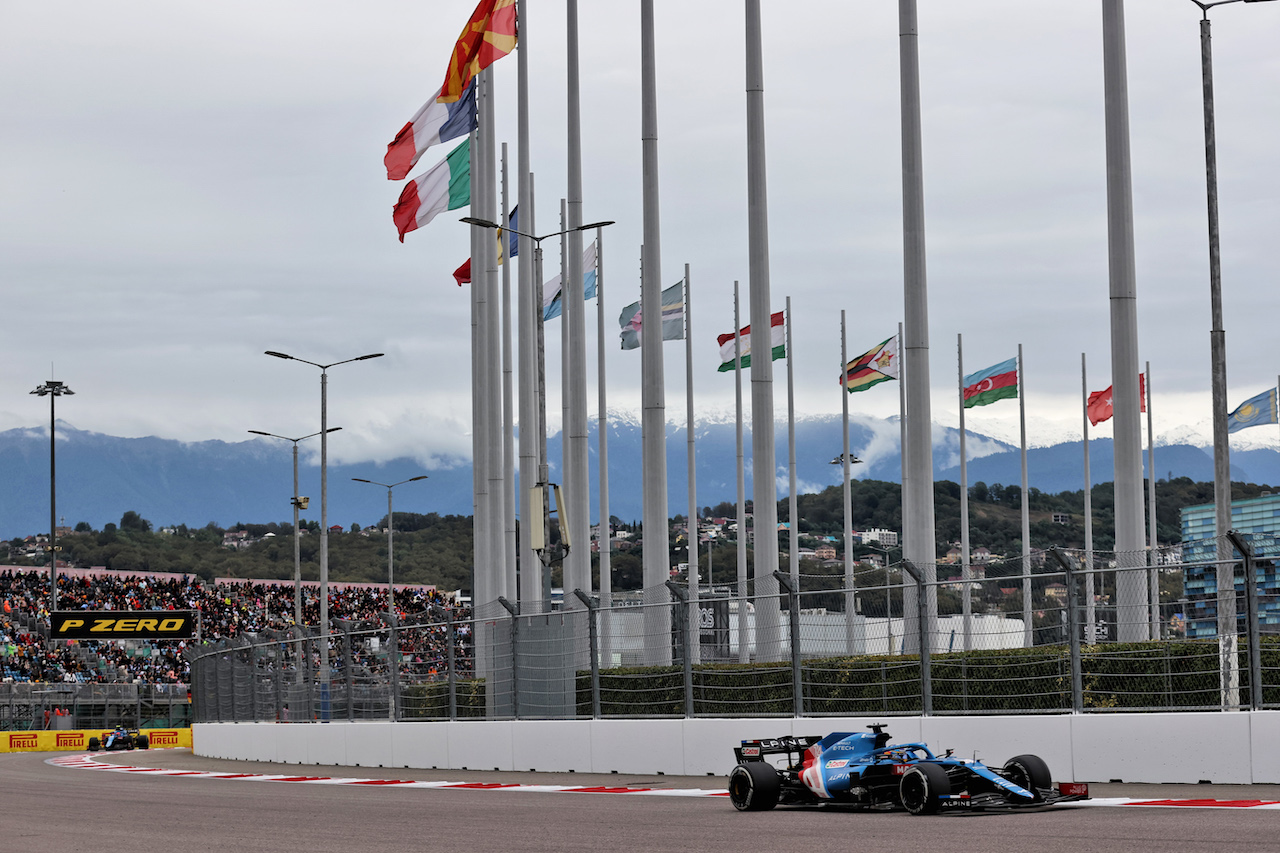 GP RUSSIA, Fernando Alonso (ESP) Alpine F1 Team A521.
26.09.2021. Formula 1 World Championship, Rd 15, Russian Grand Prix, Sochi Autodrom, Sochi, Russia, Gara Day.
- www.xpbimages.com, EMail: requests@xpbimages.com © Copyright: Batchelor / XPB Images