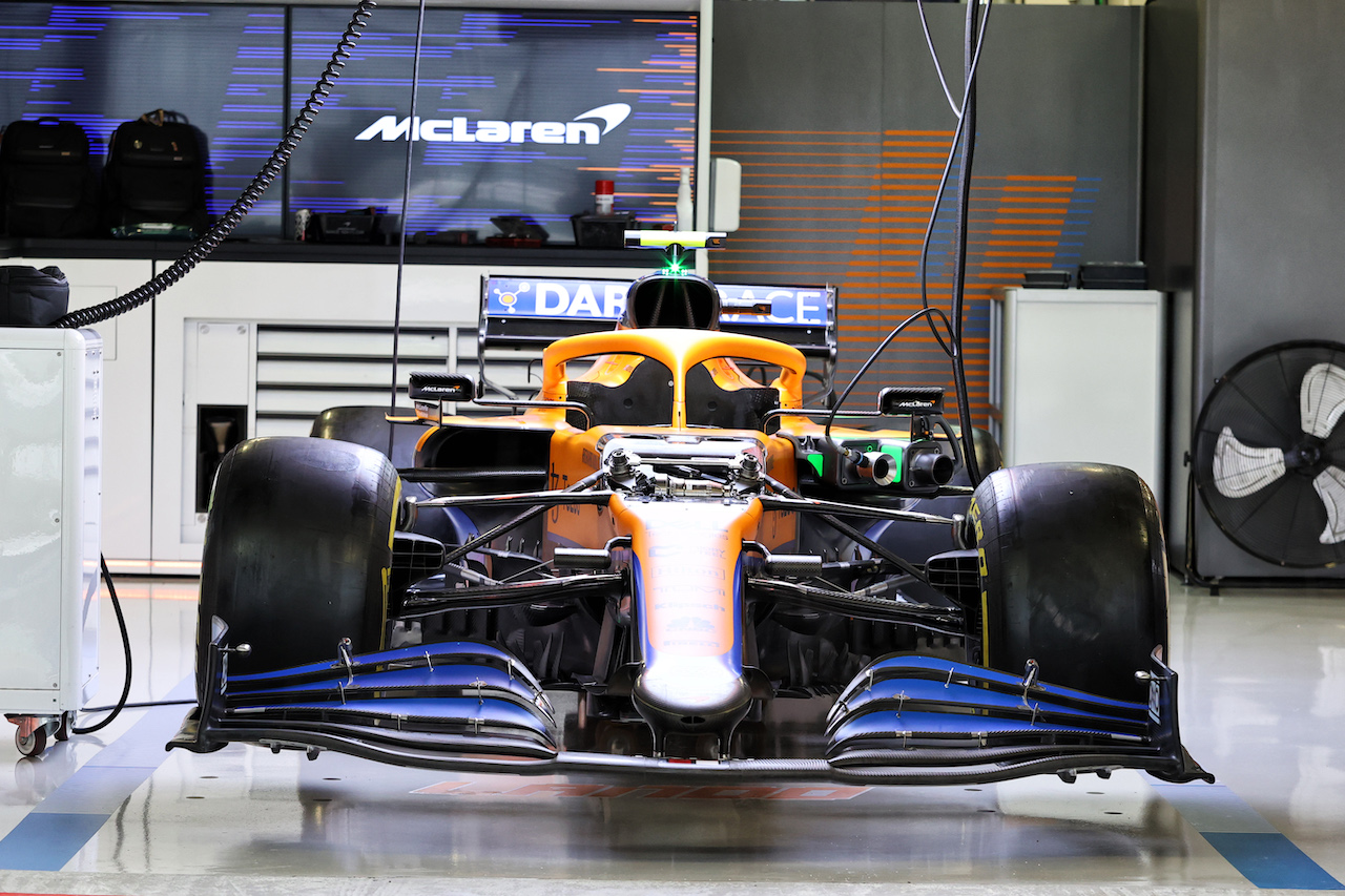 GP RUSSIA, McLaren MCL35M.
23.09.2021. Formula 1 World Championship, Rd 15, Russian Grand Prix, Sochi Autodrom, Sochi, Russia, Preparation Day.
- www.xpbimages.com, EMail: requests@xpbimages.com © Copyright: Moy / XPB Images