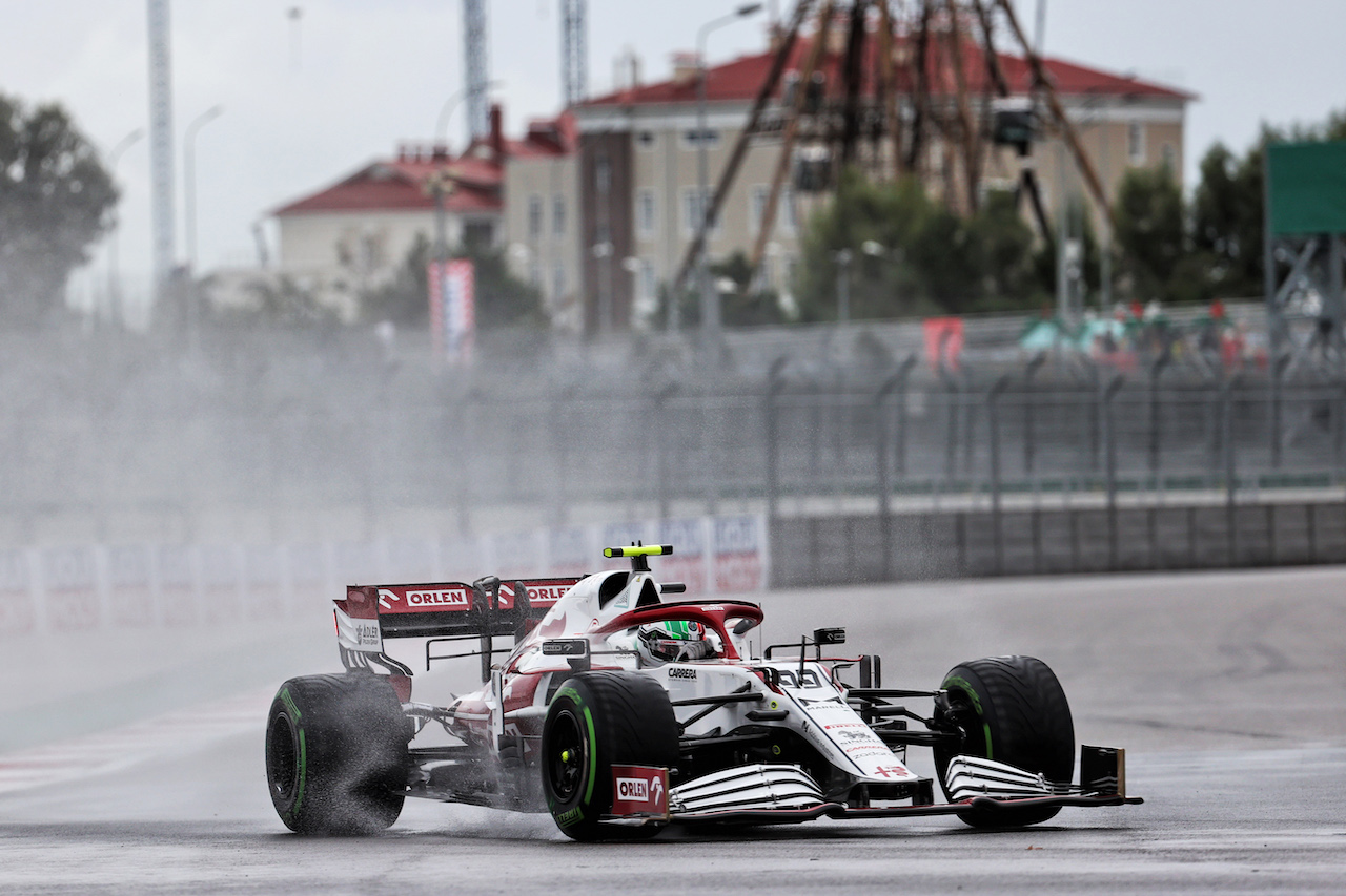 GP RUSSIA, Antonio Giovinazzi (ITA) Alfa Romeo Racing C41.
25.09.2021. Formula 1 World Championship, Rd 15, Russian Grand Prix, Sochi Autodrom, Sochi, Russia, Qualifiche Day.
- www.xpbimages.com, EMail: requests@xpbimages.com © Copyright: Batchelor / XPB Images
