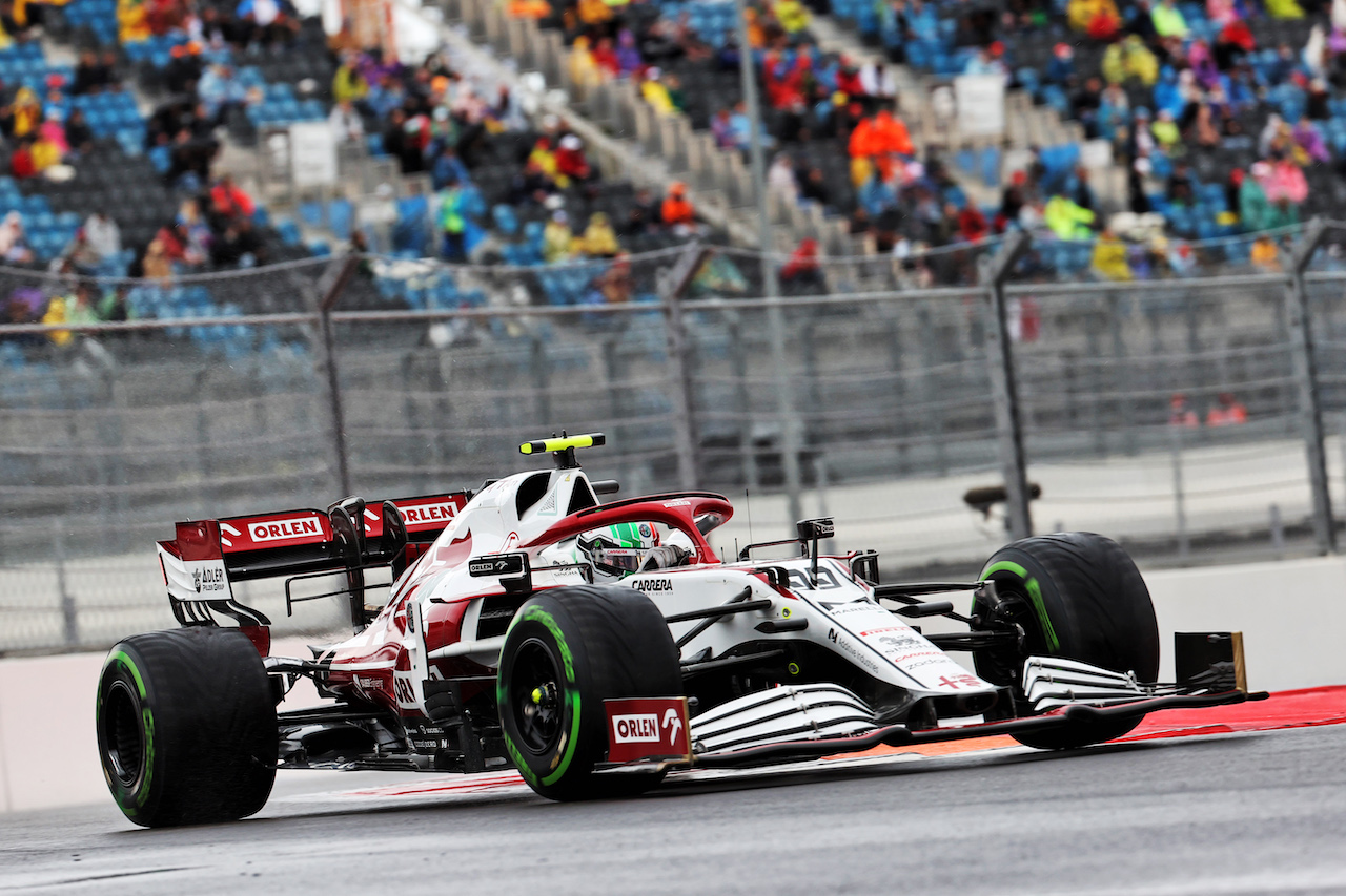 GP RUSSIA, Antonio Giovinazzi (ITA) Alfa Romeo Racing C41.
25.09.2021. Formula 1 World Championship, Rd 15, Russian Grand Prix, Sochi Autodrom, Sochi, Russia, Qualifiche Day.
- www.xpbimages.com, EMail: requests@xpbimages.com © Copyright: Batchelor / XPB Images