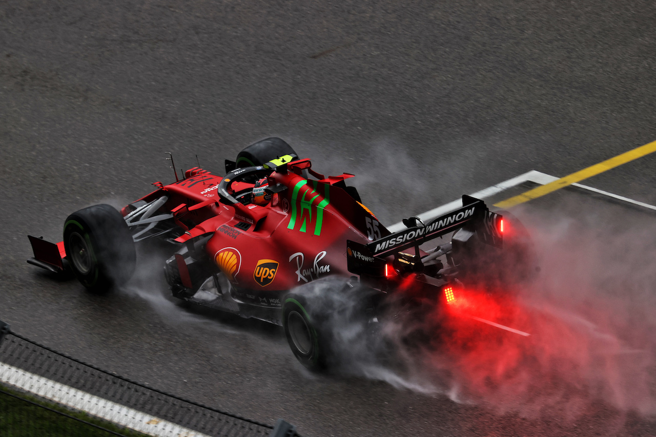 GP RUSSIA, Carlos Sainz Jr (ESP) Ferrari SF-21.
25.09.2021. Formula 1 World Championship, Rd 15, Russian Grand Prix, Sochi Autodrom, Sochi, Russia, Qualifiche Day.
- www.xpbimages.com, EMail: requests@xpbimages.com © Copyright: Moy / XPB Images