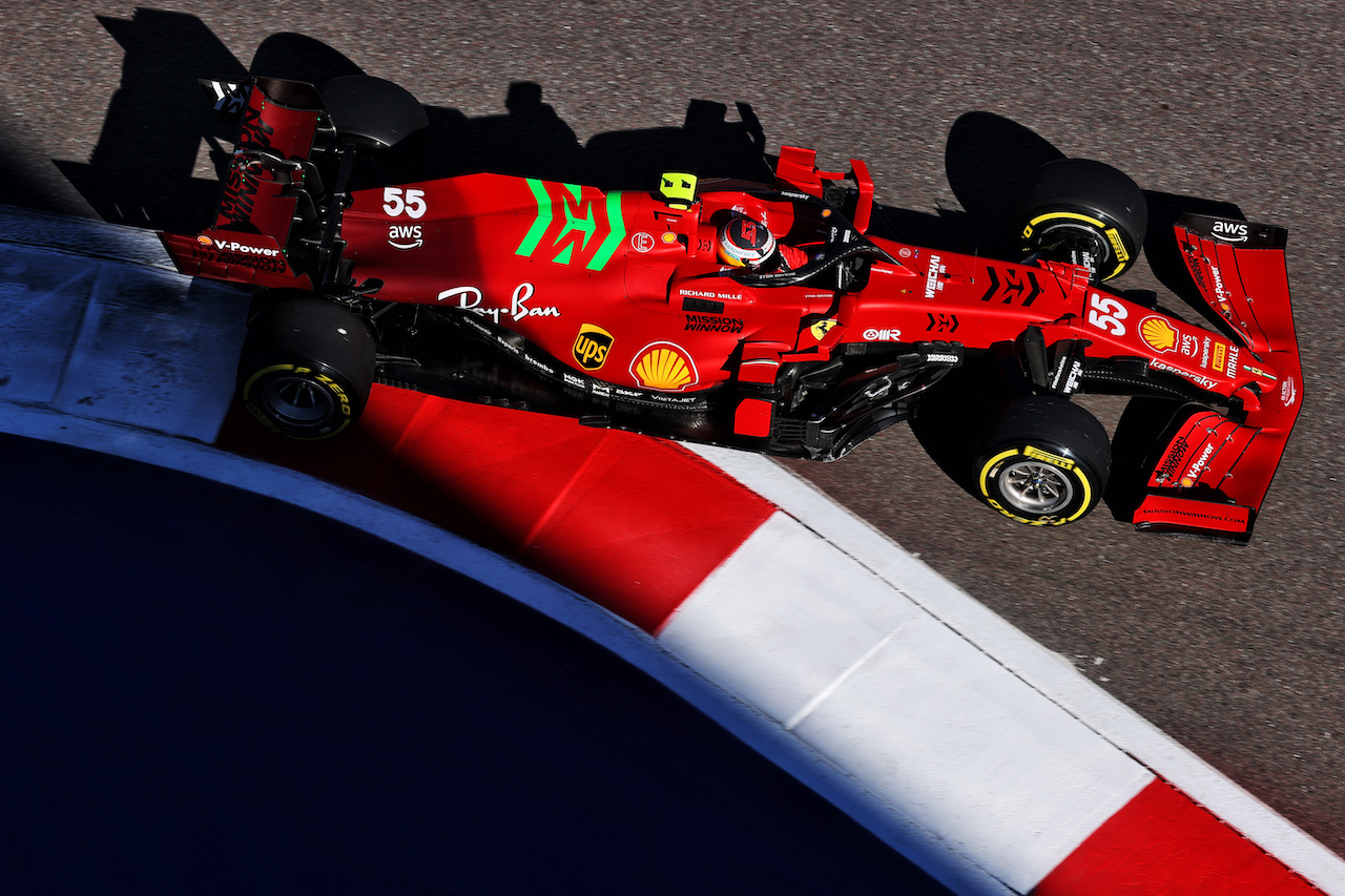 GP RUSSIA, Carlos Sainz Jr (ESP) Ferrari SF-21.
24.09.2021. Formula 1 World Championship, Rd 15, Russian Grand Prix, Sochi Autodrom, Sochi, Russia, Practice Day.
- www.xpbimages.com, EMail: requests@xpbimages.com © Copyright: Batchelor / XPB Images