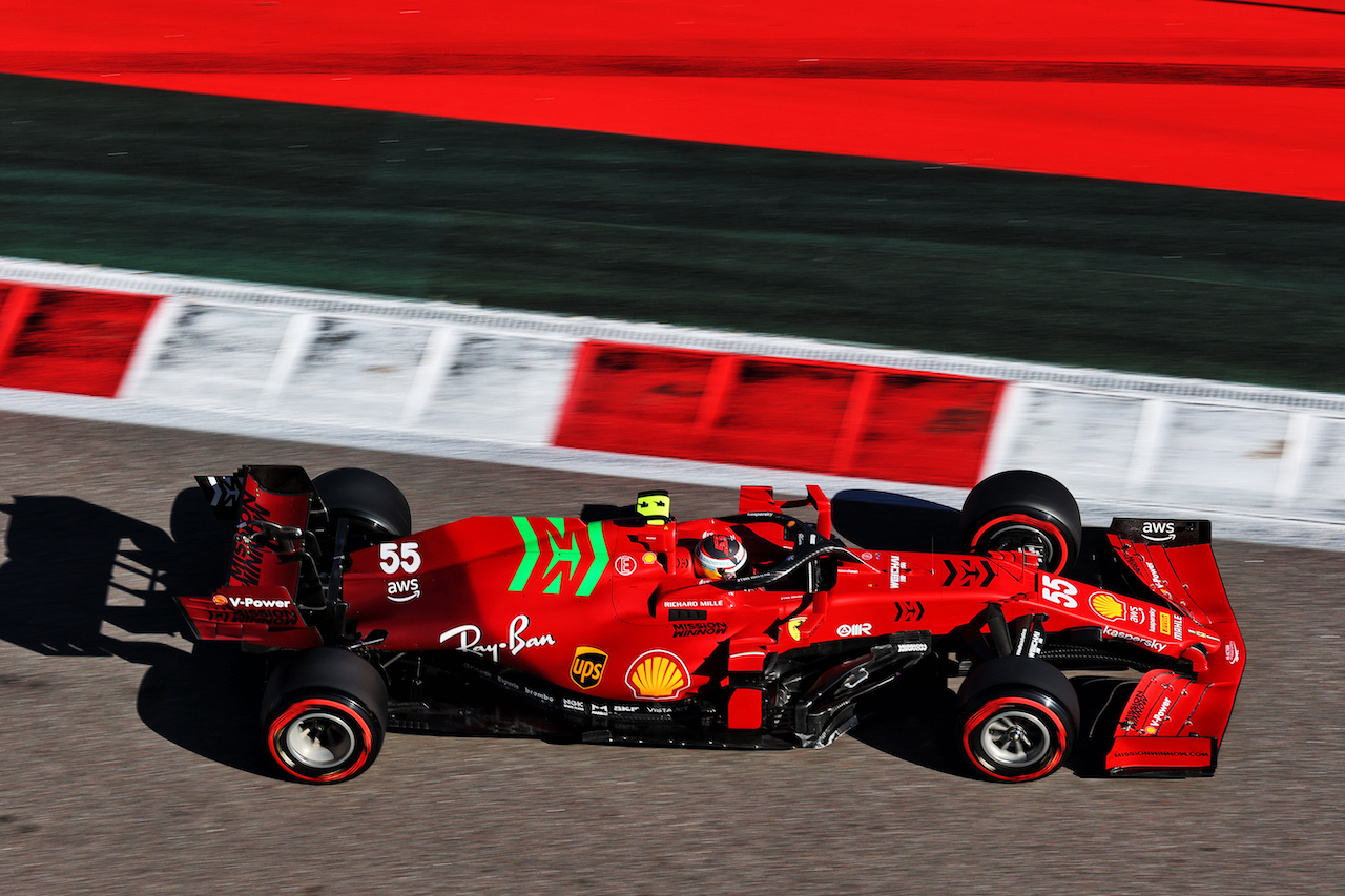 GP RUSSIA, Carlos Sainz Jr (ESP) Ferrari SF-21.
24.09.2021. Formula 1 World Championship, Rd 15, Russian Grand Prix, Sochi Autodrom, Sochi, Russia, Practice Day.
- www.xpbimages.com, EMail: requests@xpbimages.com © Copyright: Batchelor / XPB Images