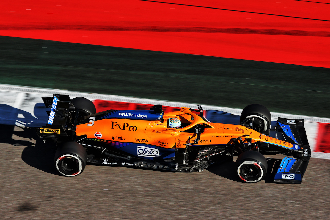 GP RUSSIA, Daniel Ricciardo (AUS) McLaren MCL35M.
24.09.2021. Formula 1 World Championship, Rd 15, Russian Grand Prix, Sochi Autodrom, Sochi, Russia, Practice Day.
- www.xpbimages.com, EMail: requests@xpbimages.com © Copyright: Batchelor / XPB Images