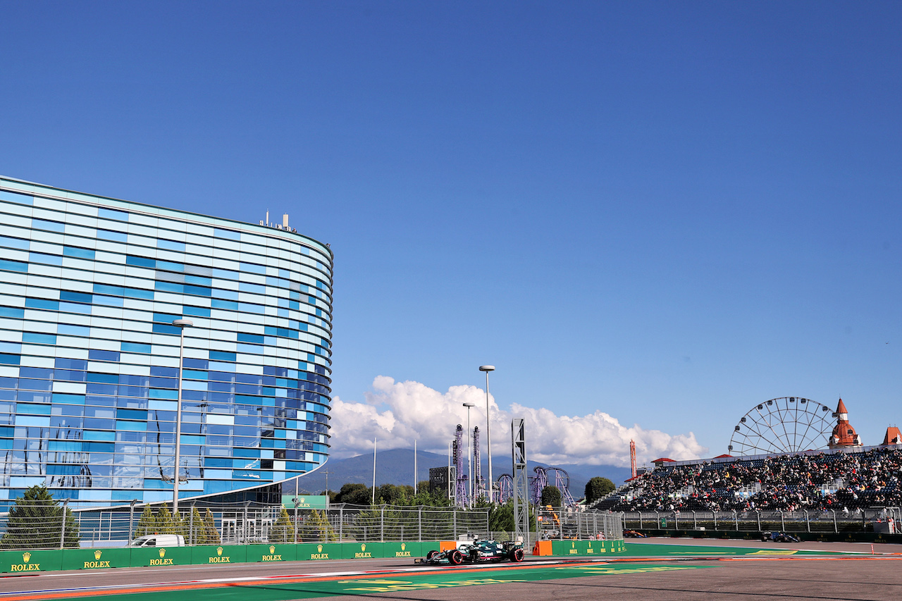 GP RUSSIA, Lance Stroll (CDN) Aston Martin F1 Team AMR21.
24.09.2021. Formula 1 World Championship, Rd 15, Russian Grand Prix, Sochi Autodrom, Sochi, Russia, Practice Day.
- www.xpbimages.com, EMail: requests@xpbimages.com © Copyright: Moy / XPB Images