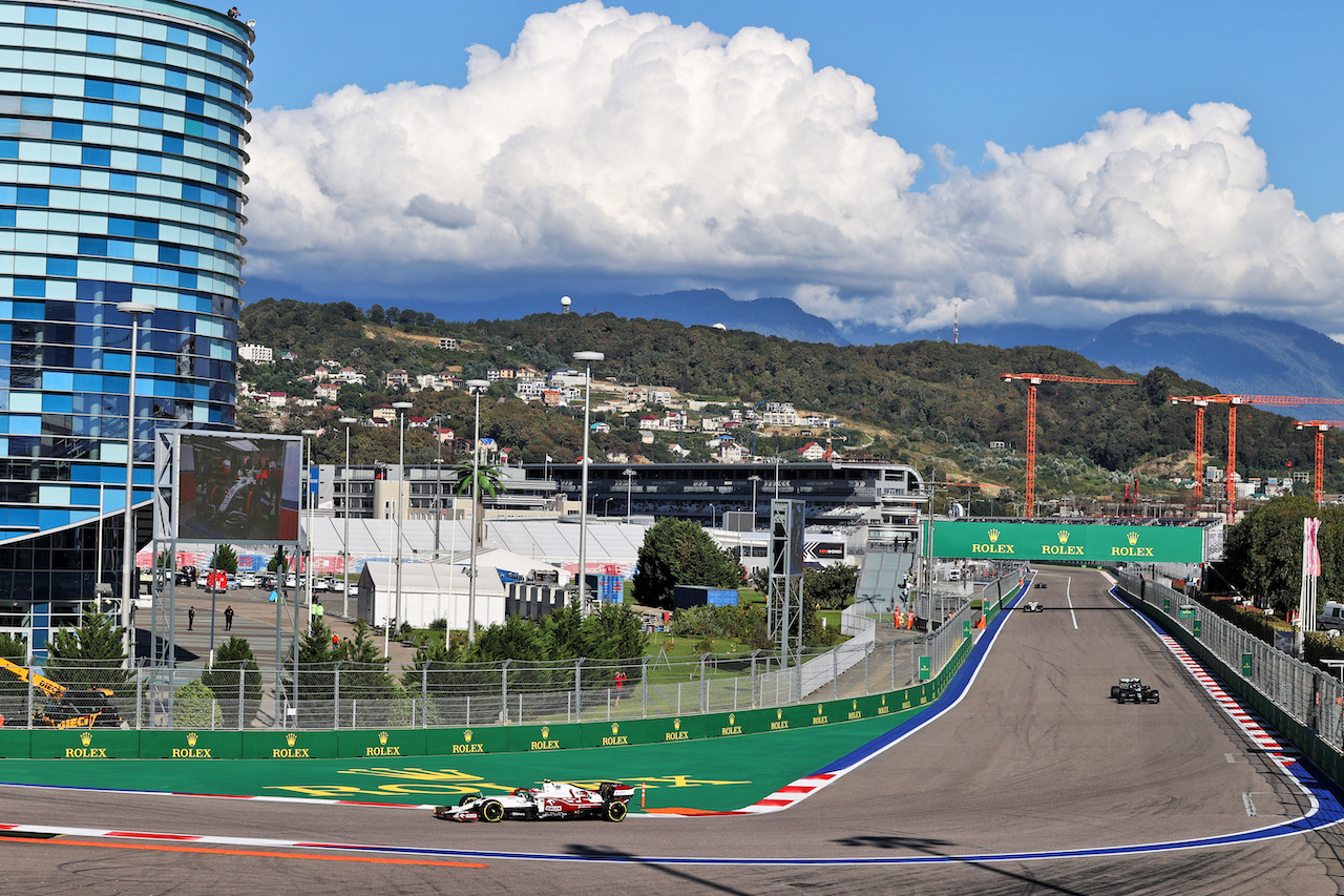 GP RUSSIA, Antonio Giovinazzi (ITA) Alfa Romeo Racing C41.
24.09.2021. Formula 1 World Championship, Rd 15, Russian Grand Prix, Sochi Autodrom, Sochi, Russia, Practice Day.
- www.xpbimages.com, EMail: requests@xpbimages.com © Copyright: Moy / XPB Images