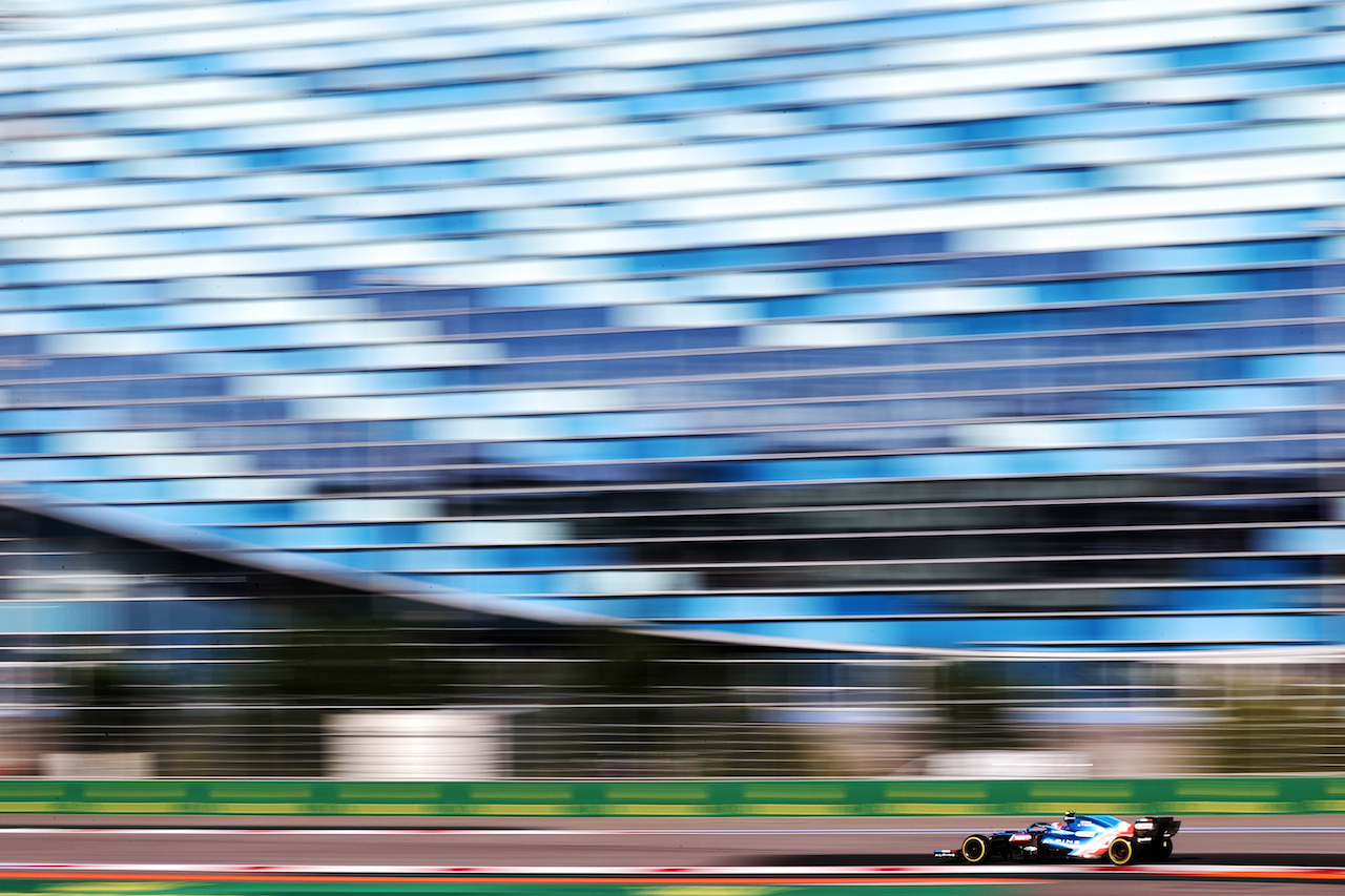 GP RUSSIA, Esteban Ocon (FRA) Alpine F1 Team A521.
24.09.2021. Formula 1 World Championship, Rd 15, Russian Grand Prix, Sochi Autodrom, Sochi, Russia, Practice Day.
- www.xpbimages.com, EMail: requests@xpbimages.com © Copyright: Moy / XPB Images