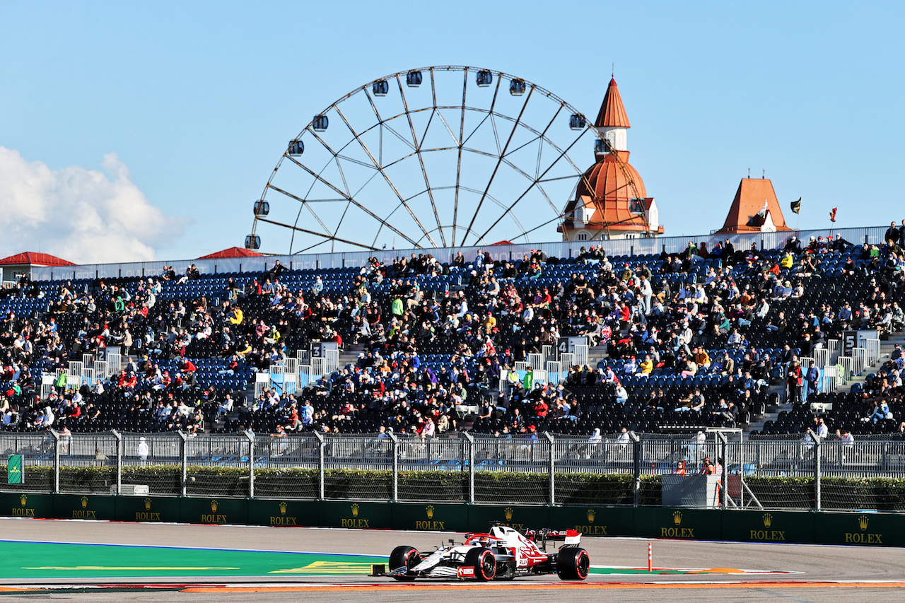 GP RUSSIA, Kimi Raikkonen (FIN) Alfa Romeo Racing C41.
24.09.2021. Formula 1 World Championship, Rd 15, Russian Grand Prix, Sochi Autodrom, Sochi, Russia, Practice Day.
- www.xpbimages.com, EMail: requests@xpbimages.com © Copyright: Moy / XPB Images