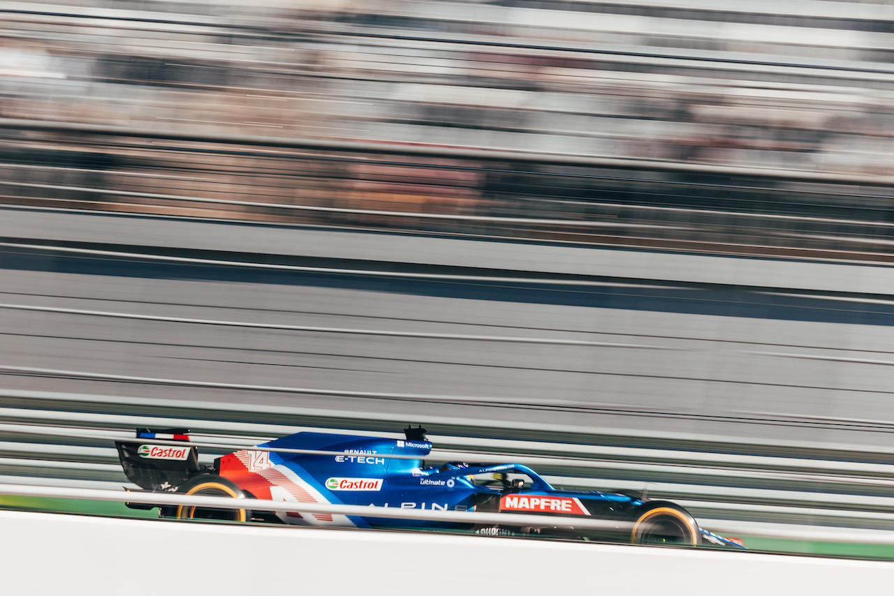 GP RUSSIA, Fernando Alonso (ESP) Alpine F1 Team A521.
24.09.2021. Formula 1 World Championship, Rd 15, Russian Grand Prix, Sochi Autodrom, Sochi, Russia, Practice Day.
- www.xpbimages.com, EMail: requests@xpbimages.com © Copyright: Bearne / XPB Images