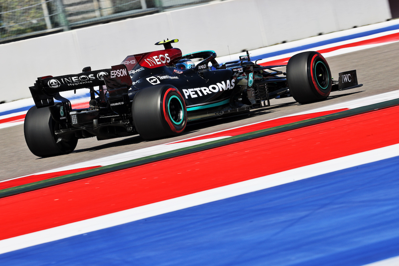 GP RUSSIA, Valtteri Bottas (FIN) Mercedes AMG F1 W12.
24.09.2021. Formula 1 World Championship, Rd 15, Russian Grand Prix, Sochi Autodrom, Sochi, Russia, Practice Day.
- www.xpbimages.com, EMail: requests@xpbimages.com © Copyright: Moy / XPB Images