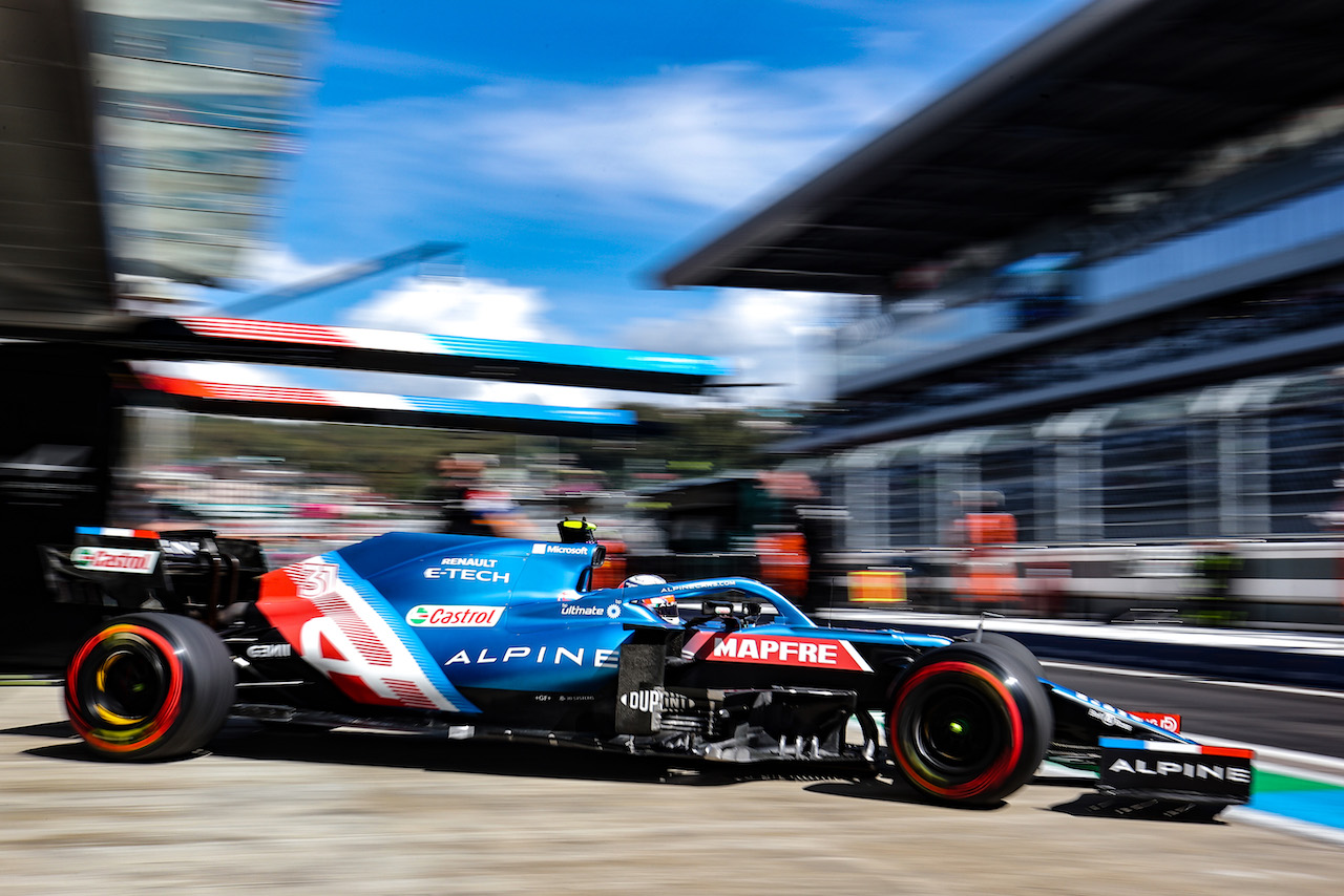 GP RUSSIA, Esteban Ocon (FRA) Alpine F1 Team A521 leaves the pits.
24.09.2021. Formula 1 World Championship, Rd 15, Russian Grand Prix, Sochi Autodrom, Sochi, Russia, Practice Day.
- www.xpbimages.com, EMail: requests@xpbimages.com © Copyright: Charniaux / XPB Images
