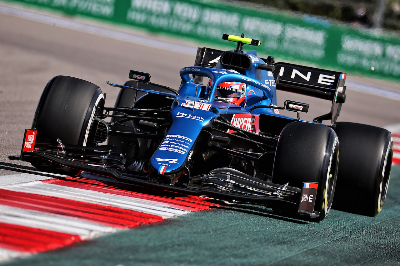 GP RUSSIA, Esteban Ocon (FRA) Alpine F1 Team A521.
24.09.2021. Formula 1 World Championship, Rd 15, Russian Grand Prix, Sochi Autodrom, Sochi, Russia, Practice Day.
- www.xpbimages.com, EMail: requests@xpbimages.com © Copyright: Batchelor / XPB Images