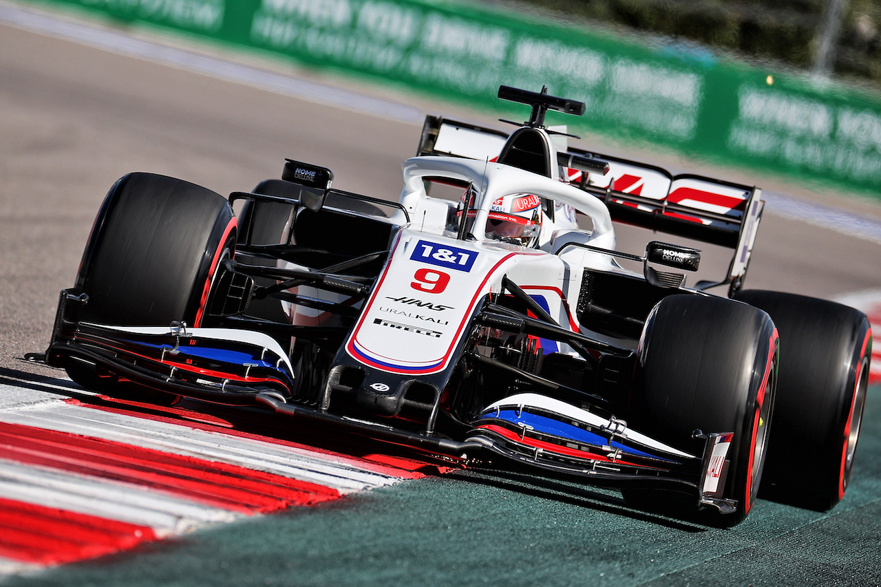 GP RUSSIA, Nikita Mazepin (RUS) Haas F1 Team VF-21.
24.09.2021. Formula 1 World Championship, Rd 15, Russian Grand Prix, Sochi Autodrom, Sochi, Russia, Practice Day.
- www.xpbimages.com, EMail: requests@xpbimages.com © Copyright: Batchelor / XPB Images