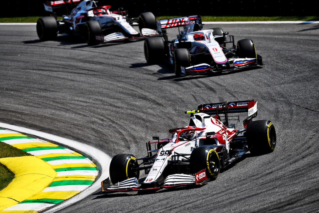 GP SAN PAOLO, Antonio Giovinazzi (ITA) Alfa Romeo Racing C41.
14.11.2021. Formula 1 World Championship, Rd 19, Brazilian Grand Prix, Sao Paulo, Brazil, Gara Day.
- www.xpbimages.com, EMail: requests@xpbimages.com © Copyright: Carezzevoli / XPB Images