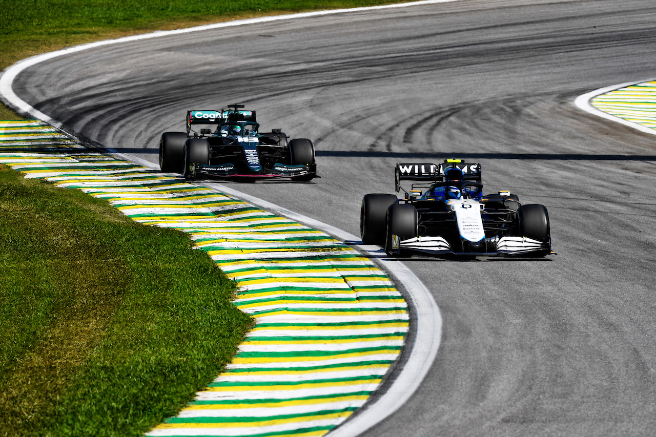 GP SAN PAOLO, Nicholas Latifi (CDN) Williams Racing FW43B.
14.11.2021. Formula 1 World Championship, Rd 19, Brazilian Grand Prix, Sao Paulo, Brazil, Gara Day.
- www.xpbimages.com, EMail: requests@xpbimages.com © Copyright: Carezzevoli / XPB Images