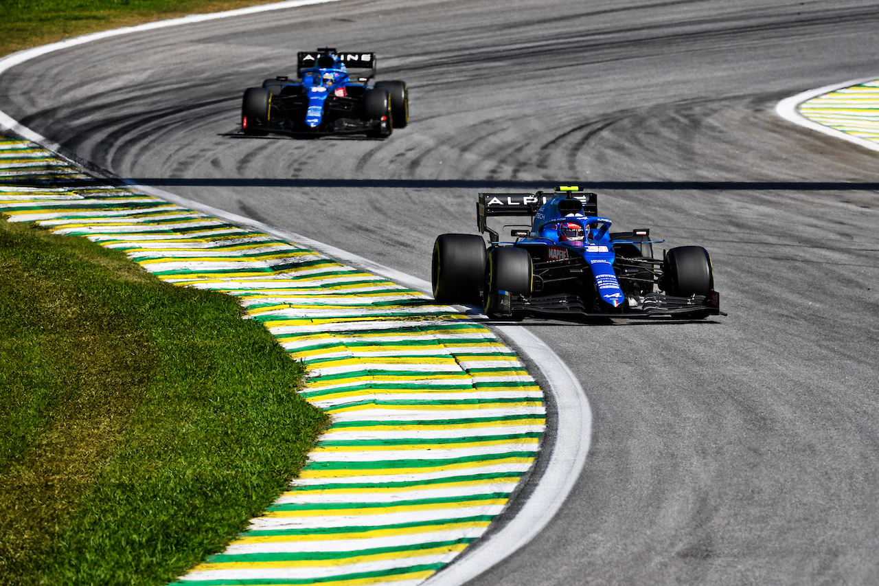 GP SAN PAOLO, Esteban Ocon (FRA) Alpine F1 Team A521.
14.11.2021. Formula 1 World Championship, Rd 19, Brazilian Grand Prix, Sao Paulo, Brazil, Gara Day.
- www.xpbimages.com, EMail: requests@xpbimages.com © Copyright: Carezzevoli / XPB Images