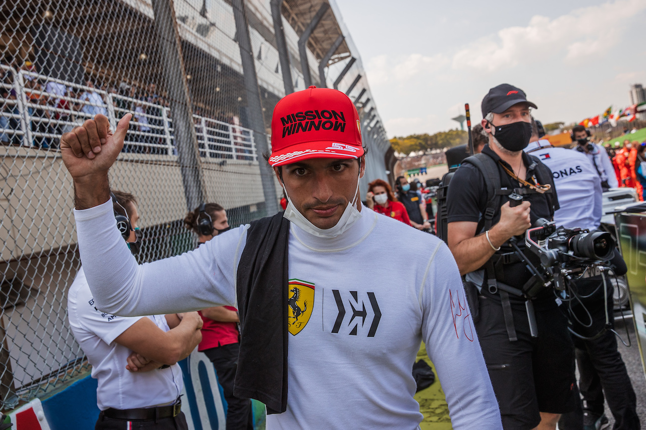 GP SAN PAOLO, Carlos Sainz Jr (ESP) Ferrari on the grid.
14.11.2021. Formula 1 World Championship, Rd 19, Brazilian Grand Prix, Sao Paulo, Brazil, Gara Day.
- www.xpbimages.com, EMail: requests@xpbimages.com © Copyright: Batchelor / XPB Images