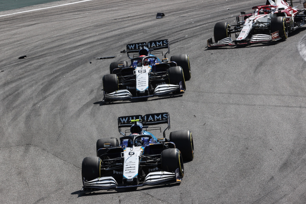 GP SAN PAOLO, Nicholas Latifi (CDN) Williams Racing FW43B.
14.11.2021. Formula 1 World Championship, Rd 19, Brazilian Grand Prix, Sao Paulo, Brazil, Gara Day.
- www.xpbimages.com, EMail: requests@xpbimages.com © Copyright: Charniaux / XPB Images