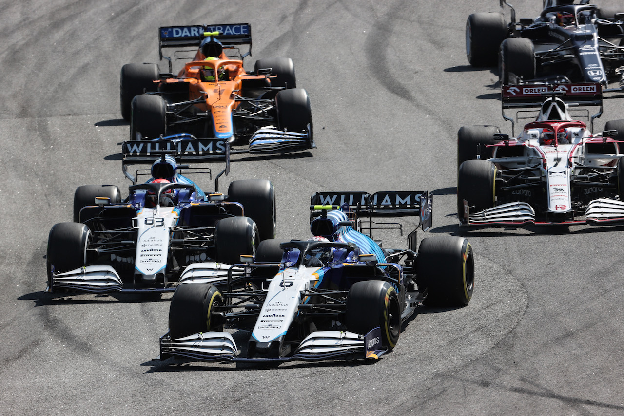 GP SAN PAOLO, Nicholas Latifi (CDN) Williams Racing FW43B.
14.11.2021. Formula 1 World Championship, Rd 19, Brazilian Grand Prix, Sao Paulo, Brazil, Gara Day.
- www.xpbimages.com, EMail: requests@xpbimages.com © Copyright: Charniaux / XPB Images