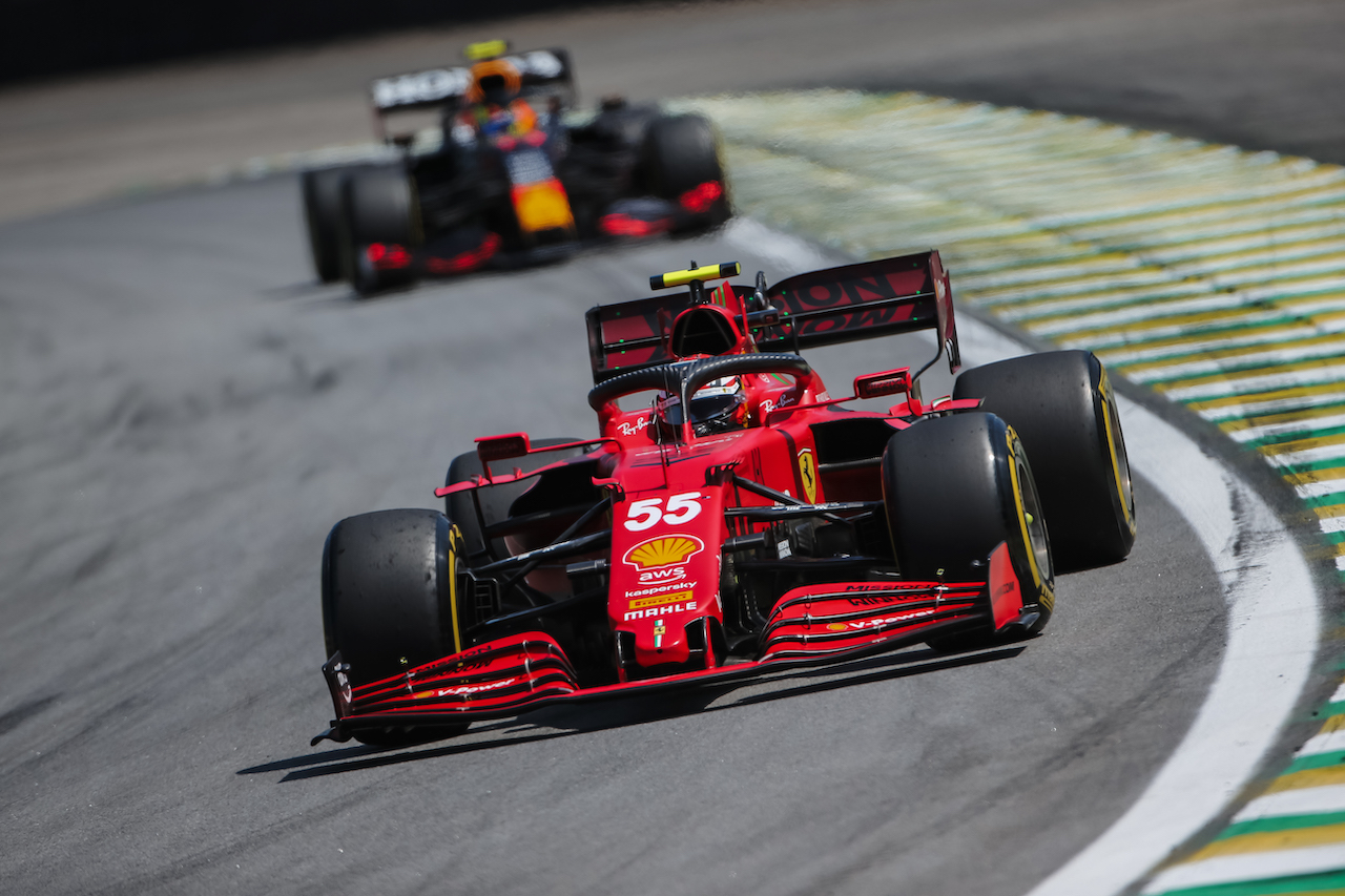 GP SAN PAOLO, Carlos Sainz Jr (ESP) Ferrari SF-21.
14.11.2021. Formula 1 World Championship, Rd 19, Brazilian Grand Prix, Sao Paulo, Brazil, Gara Day.
- www.xpbimages.com, EMail: requests@xpbimages.com © Copyright: XPB Images