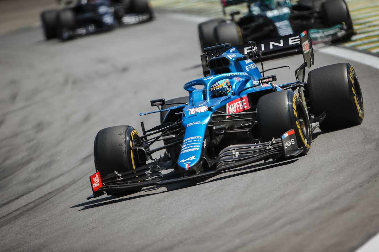 GP SAN PAOLO, Fernando Alonso (ESP) Alpine F1 Team A521.
14.11.2021. Formula 1 World Championship, Rd 19, Brazilian Grand Prix, Sao Paulo, Brazil, Gara Day.
- www.xpbimages.com, EMail: requests@xpbimages.com © Copyright: XPB Images