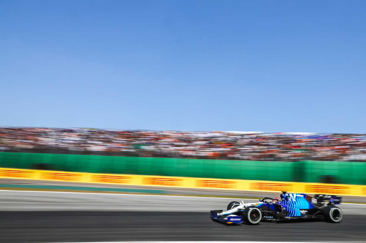 GP SAN PAOLO, George Russell (GBR) Williams Racing FW43B.
14.11.2021. Formula 1 World Championship, Rd 19, Brazilian Grand Prix, Sao Paulo, Brazil, Gara Day.
- www.xpbimages.com, EMail: requests@xpbimages.com © Copyright: XPB Images