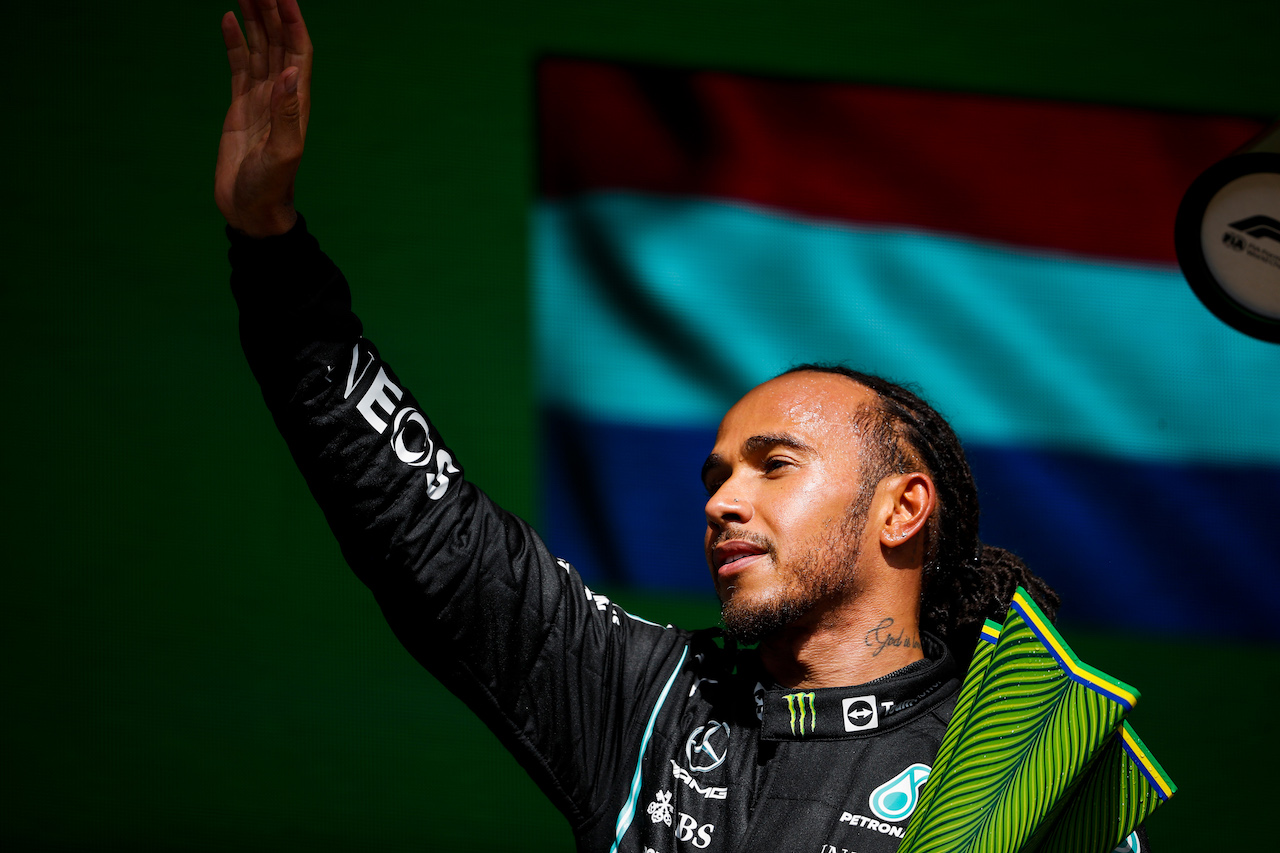 GP SAN PAOLO, Gara winner Lewis Hamilton (GBR) Mercedes AMG F1 celebrates on the podium.
14.11.2021. Formula 1 World Championship, Rd 19, Brazilian Grand Prix, Sao Paulo, Brazil, Gara Day.
- www.xpbimages.com, EMail: requests@xpbimages.com © Copyright: FIA Pool Image for Editorial Use Only