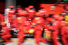 GP SAN PAOLO, Carlos Sainz Jr (ESP) Ferrari SF-21 makes a pit stop.
14.11.2021. Formula 1 World Championship, Rd 19, Brazilian Grand Prix, Sao Paulo, Brazil, Gara Day.
- www.xpbimages.com, EMail: requests@xpbimages.com © Copyright: Charniaux / XPB Images