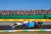 GP SAN PAOLO, Kimi Raikkonen (FIN) Alfa Romeo Racing C41 e Nicholas Latifi (CDN) Williams Racing FW43B battle for position.
14.11.2021. Formula 1 World Championship, Rd 19, Brazilian Grand Prix, Sao Paulo, Brazil, Gara Day.
- www.xpbimages.com, EMail: requests@xpbimages.com © Copyright: XPB Images