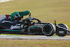GP SAN PAOLO, Gara winner Lewis Hamilton (GBR) Mercedes AMG F1 W12 celebrates carrying the Brazilian flag at the end of the race.
14.11.2021. Formula 1 World Championship, Rd 19, Brazilian Grand Prix, Sao Paulo, Brazil, Gara Day.
- www.xpbimages.com, EMail: requests@xpbimages.com © Copyright: XPB Images