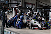 GP SAN PAOLO, Mick Schumacher (GER) Haas VF-21 makes a pit stop.
14.11.2021. Formula 1 World Championship, Rd 19, Brazilian Grand Prix, Sao Paulo, Brazil, Gara Day.
- www.xpbimages.com, EMail: requests@xpbimages.com © Copyright: Batchelor / XPB Images