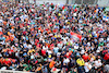 GP SAN PAOLO, Fans during the podium.
14.11.2021. Formula 1 World Championship, Rd 19, Brazilian Grand Prix, Sao Paulo, Brazil, Gara Day.
- www.xpbimages.com, EMail: requests@xpbimages.com © Copyright: Batchelor / XPB Images