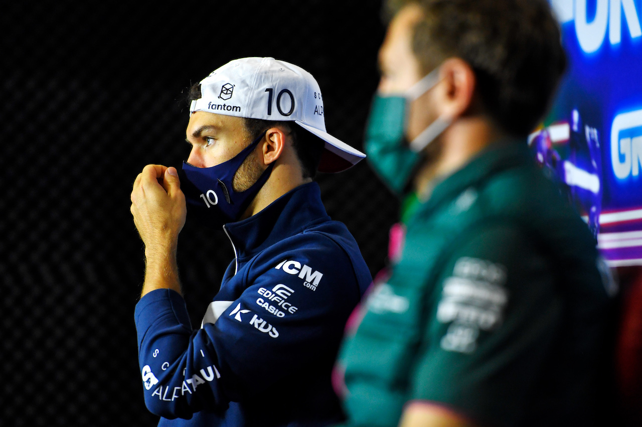 GP SAN PAOLO, Pierre Gasly (FRA) AlphaTauri e Sebastian Vettel (GER) Aston Martin F1 Team in the FIA Press Conference.
11.11.2021. Formula 1 World Championship, Rd 19, Brazilian Grand Prix, Sao Paulo, Brazil, Preparation Day.
- www.xpbimages.com, EMail: requests@xpbimages.com © Copyright: Carezzevoli / XPB Images
